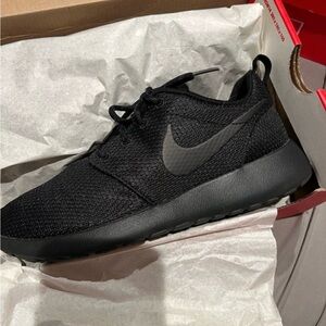 Nike Woman’s All-Black Sneakers